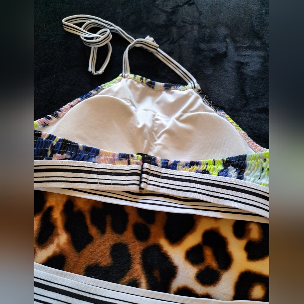 Victoria Secret Bikini Set - Picture 6 of 12